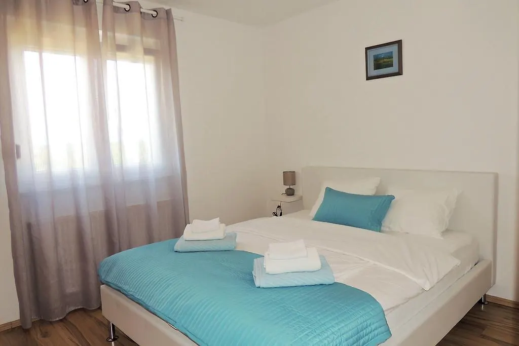Private Accommodation Kirincic Vrh  Apartment Vrh (Krk)