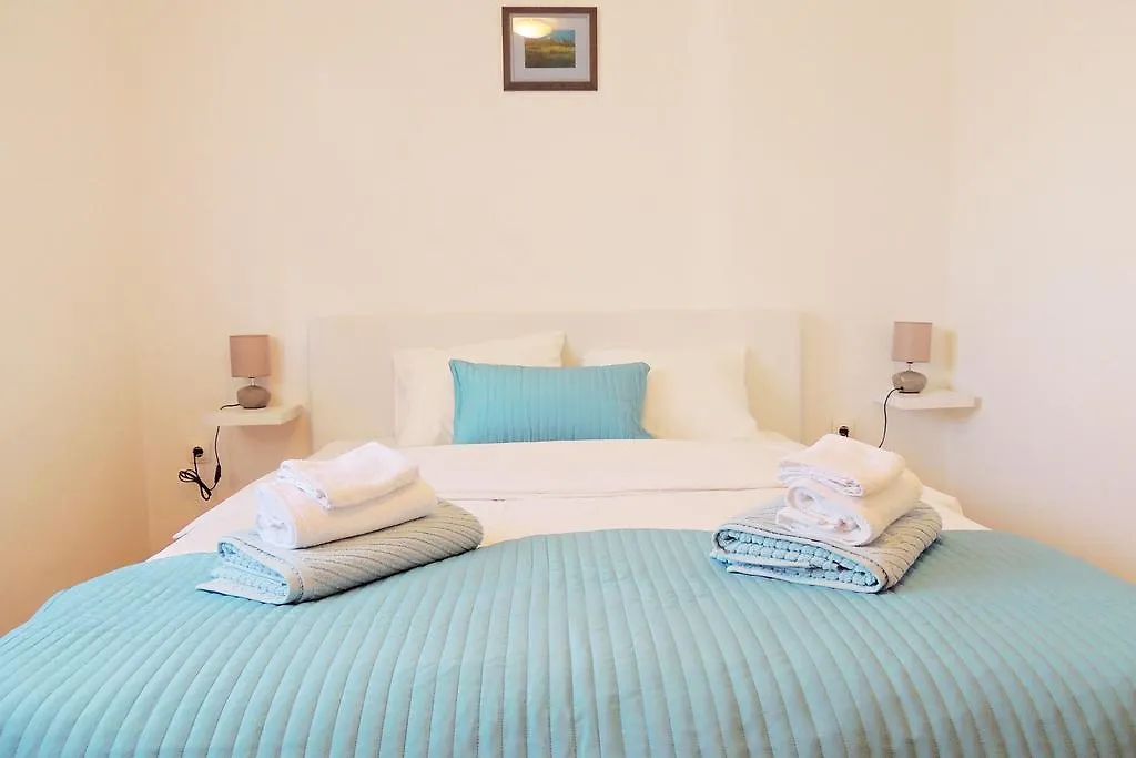 Apartment Private Accommodation Kirincic Vrh  Croatia