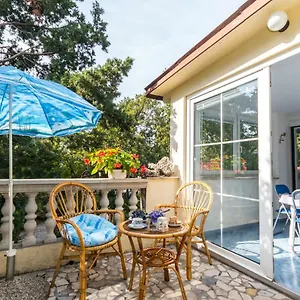  Apartman 