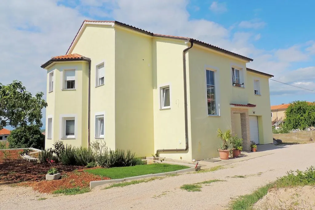 Apartman Private Accommodation Kirincic Vrh