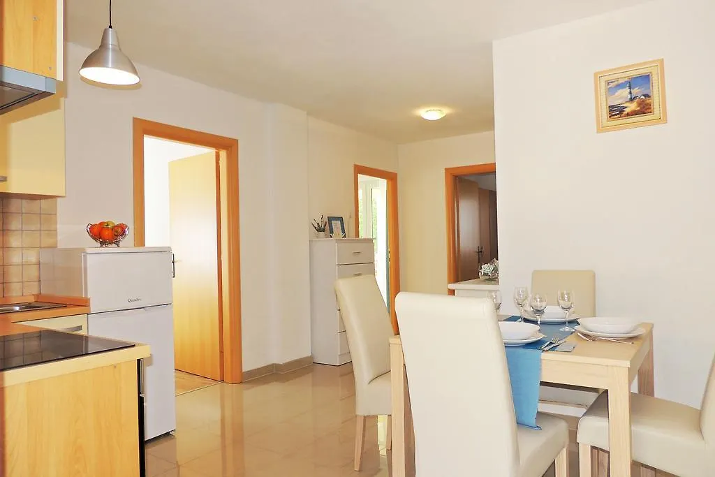 Apartman Private Accommodation Kirincic Vrh
